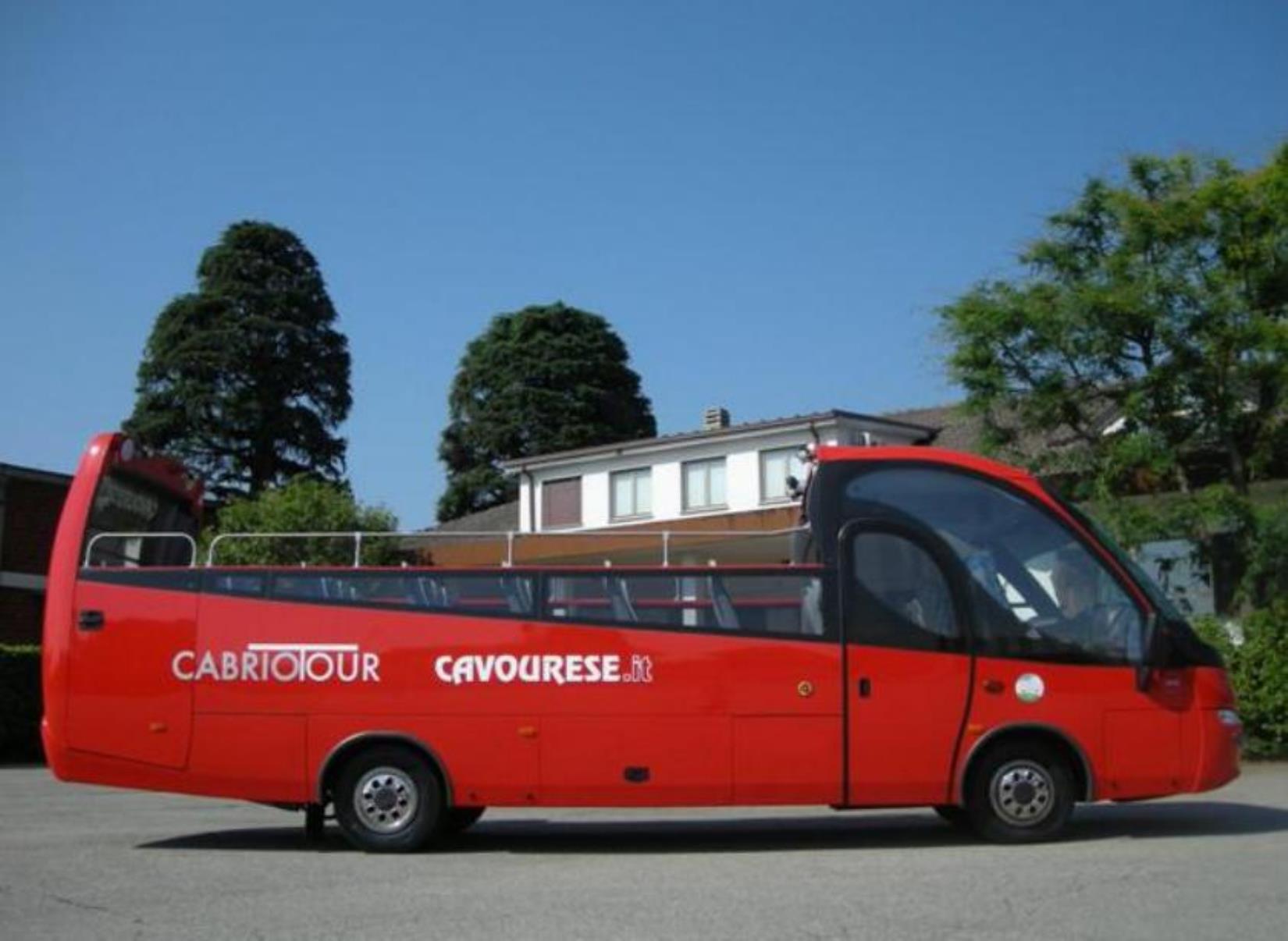 A pasqua il CABRIO BUS a Cavour !!